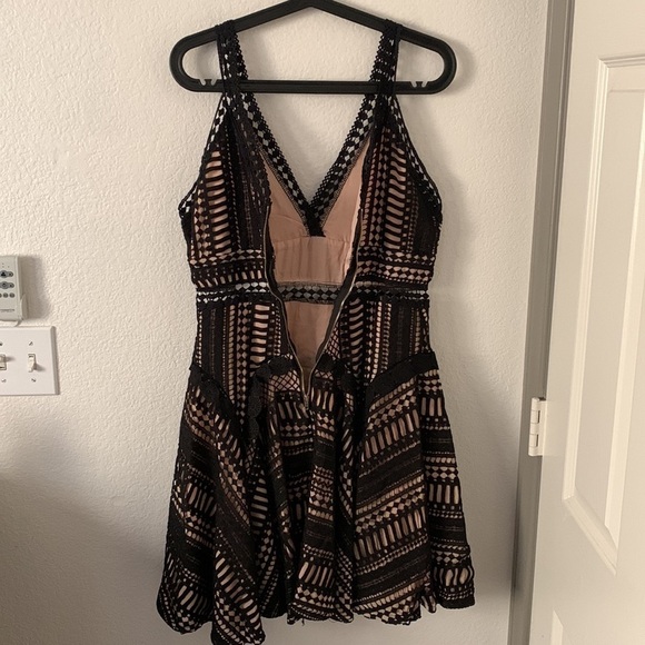 Few Moda Crochet A Line Dress - Picture 11 of 12